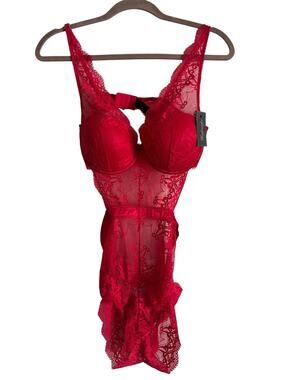Frederick’s of Hollywood Women’s Lace Red Bodysuit Underwire Large NWT Olivia